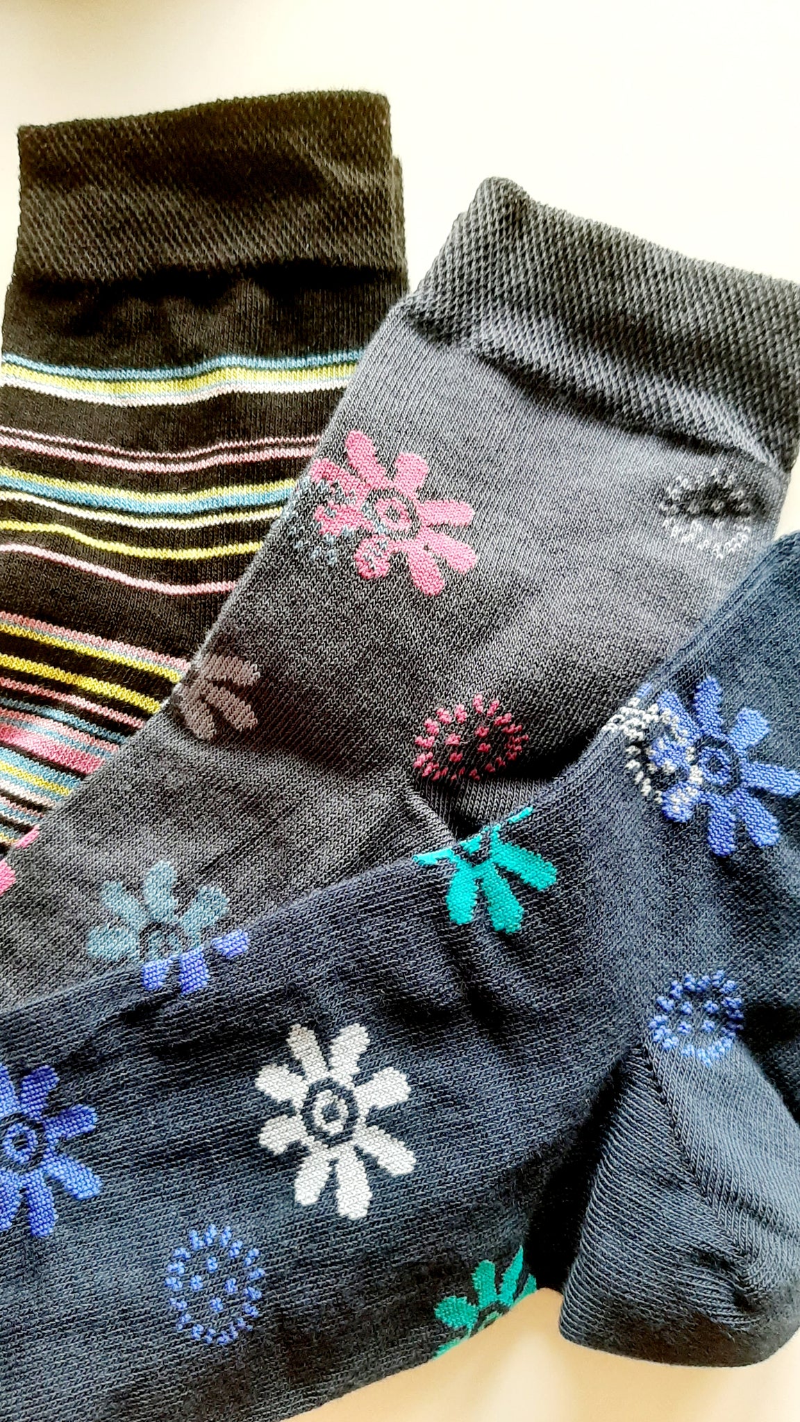 BOMBAŽNA ŽENSKA NOGAVICA POL KRATKA