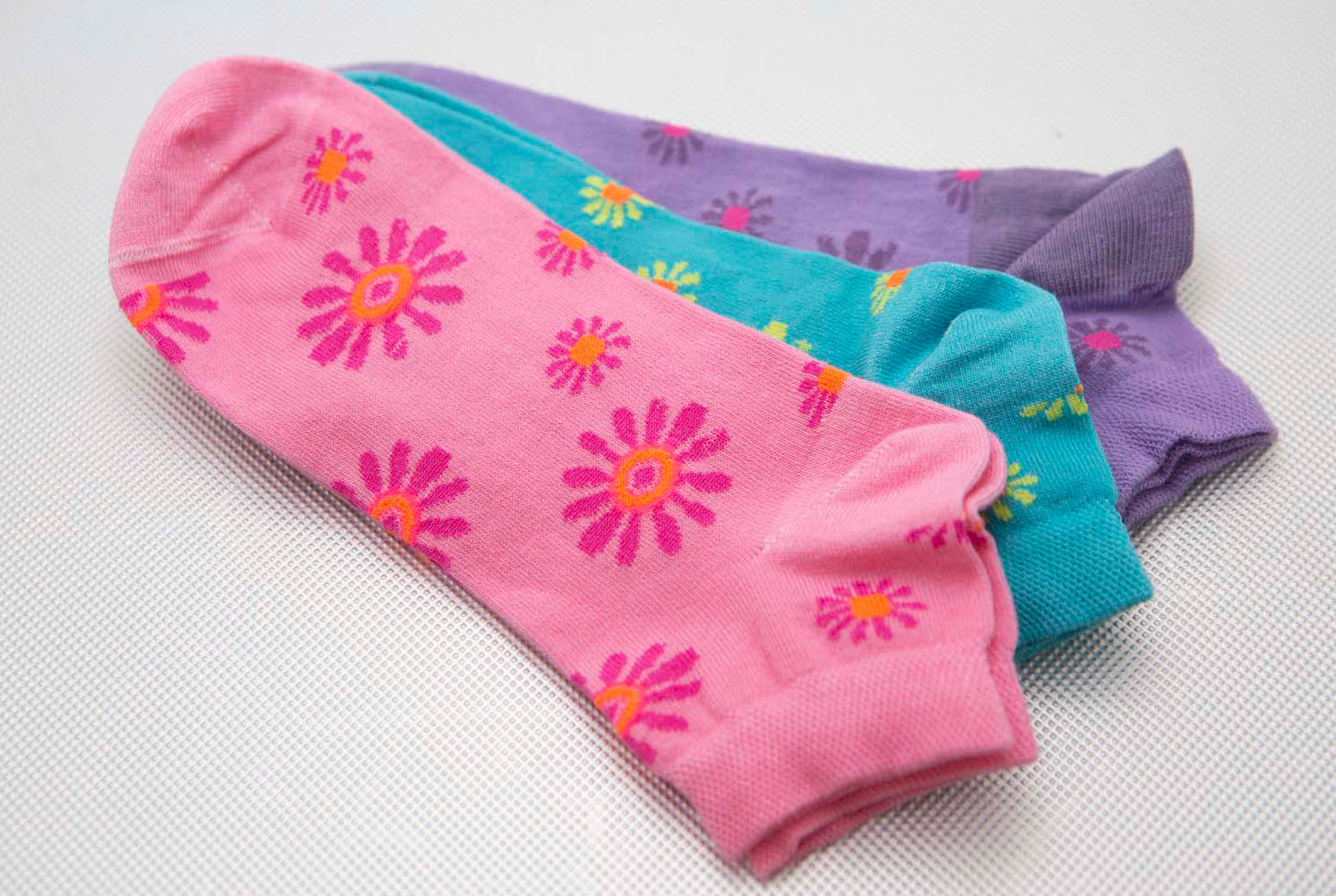 ŽENSKE NOGAVICE DO GLEŽNJEV