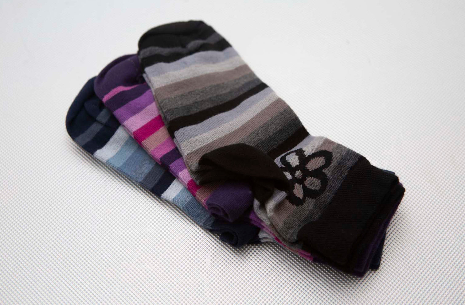 BOMBAŽNA ŽENSKA NOGAVICA POL KRATKA